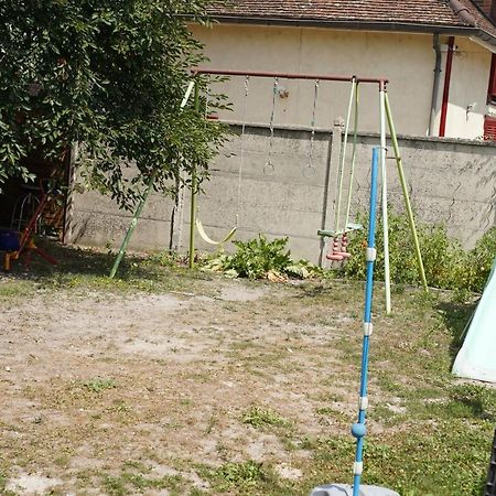 Logement Cosy Avec Stationnement Gratuit Troyes Eksteriør bilde