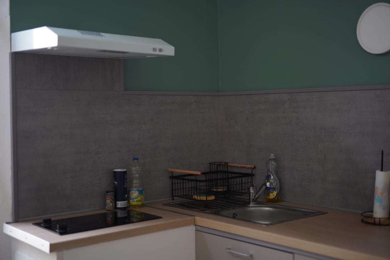 Logement Cosy Avec Stationnement Gratuit Troyes Eksteriør bilde